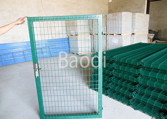 Green PVC Welded Wire Mesh Fence With Gates Easily Installation 0.4 - 2.5m Height