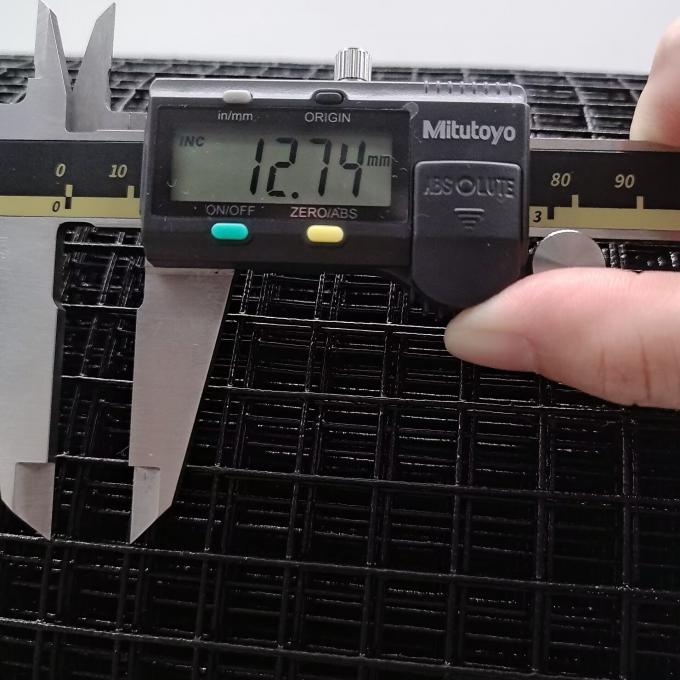 검은 PVC 코팅 웰드 와이어 울타리 평면 1/2 롤에 웰드 와이어 젤 젤 1
